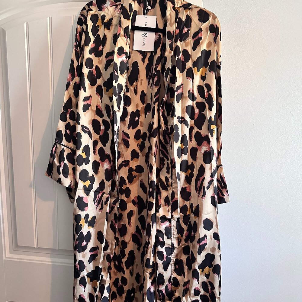 Leopard Duster